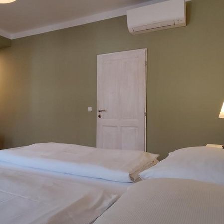 Sabines Apartments Ferienwohnungen Frauenkirchen Exteriör bild