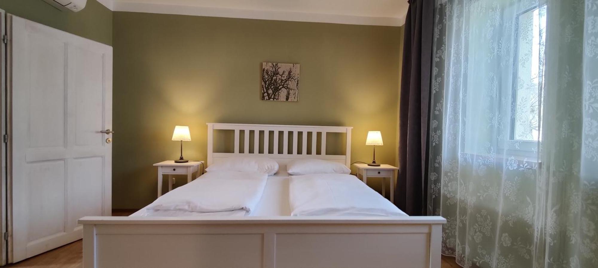 Sabines Apartments Ferienwohnungen Frauenkirchen Exteriör bild