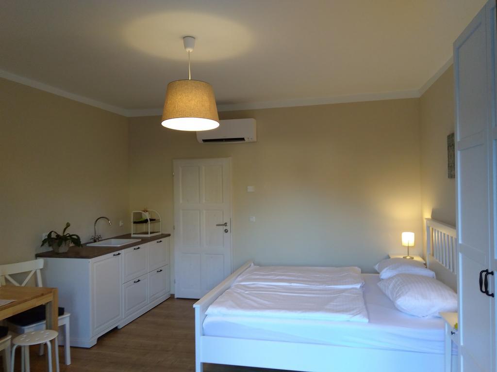 Sabines Apartments Ferienwohnungen Frauenkirchen Exteriör bild