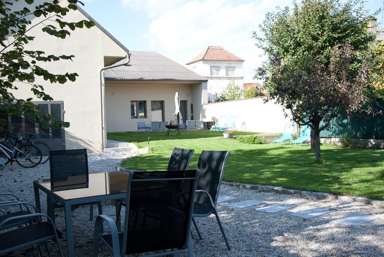 Sabines Apartments Ferienwohnungen Frauenkirchen Exteriör bild